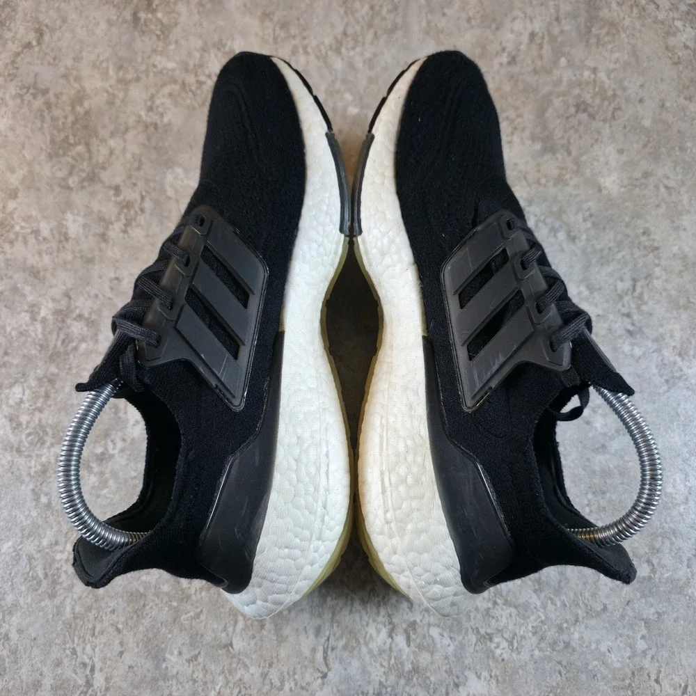 Adidas UltraBoost 21 Womens 9 Black White Walking Running Shoes *Barely Worn.